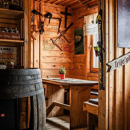 Appartamento Apartma Trije Ploti *